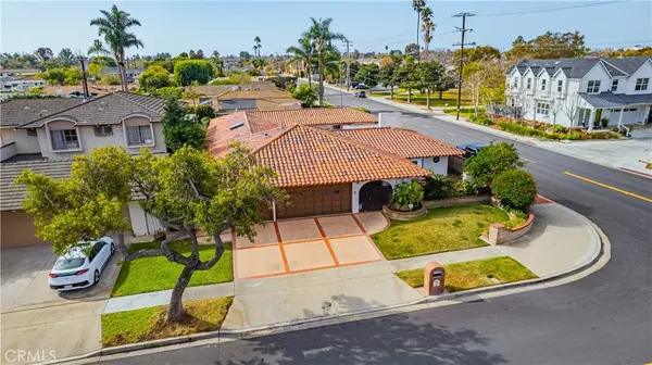 Newport Beach, CA 92660,2449 Windward LN