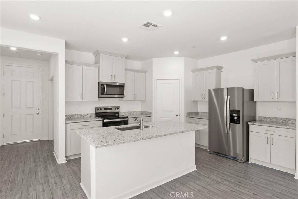Indio, CA 92201,42493 Isla ST