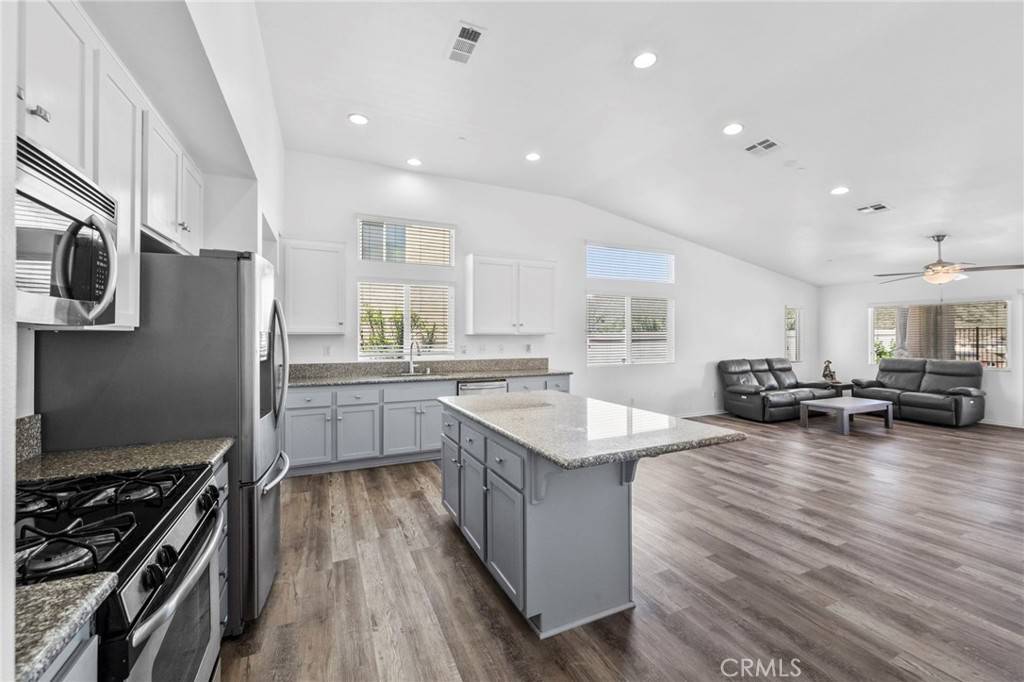 Lake Elsinore, CA 92532,35142 Sorrel LN