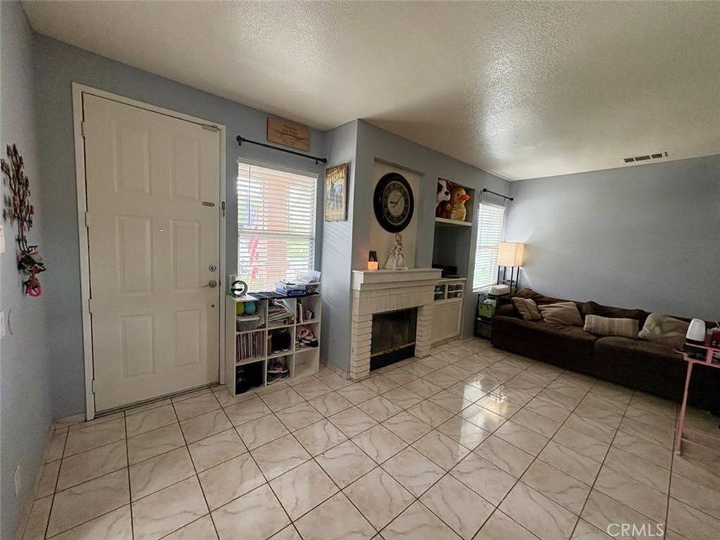 Temecula, CA 92591,39557 Warbler DR