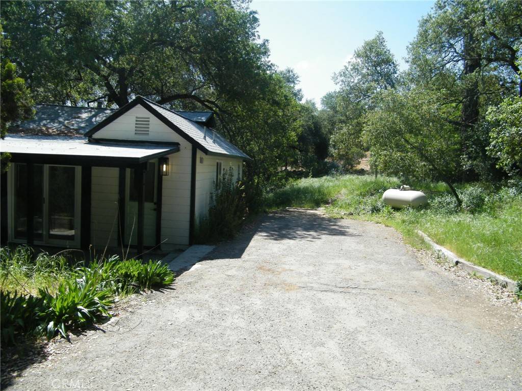 Valley Center, CA 92082,26210 N Lake Wohlford RD #B