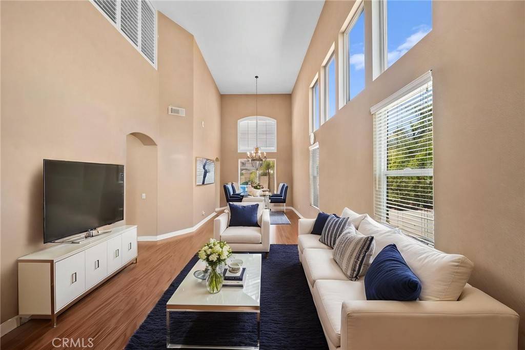 29 Villa Roma, Lake Elsinore, CA 92532