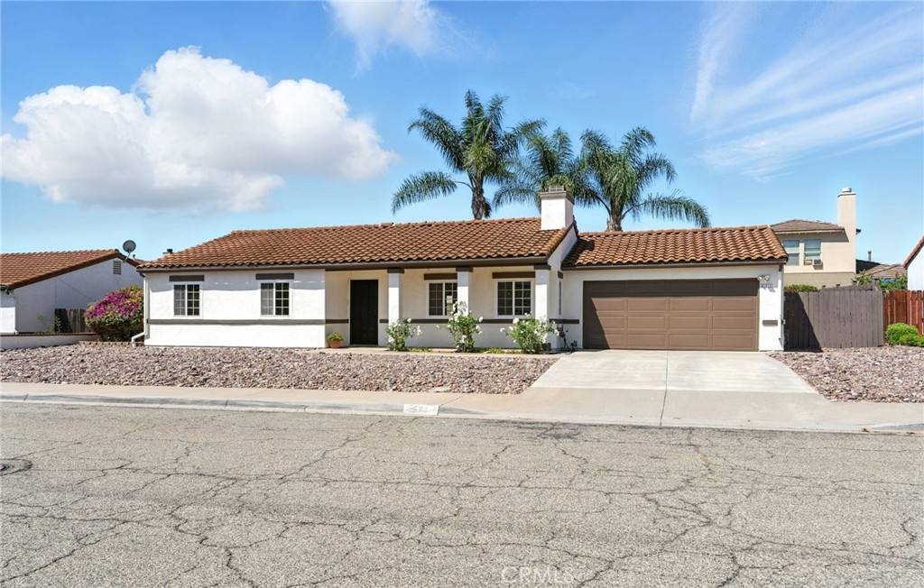 571 Veronica PL, Escondido, CA 92027
