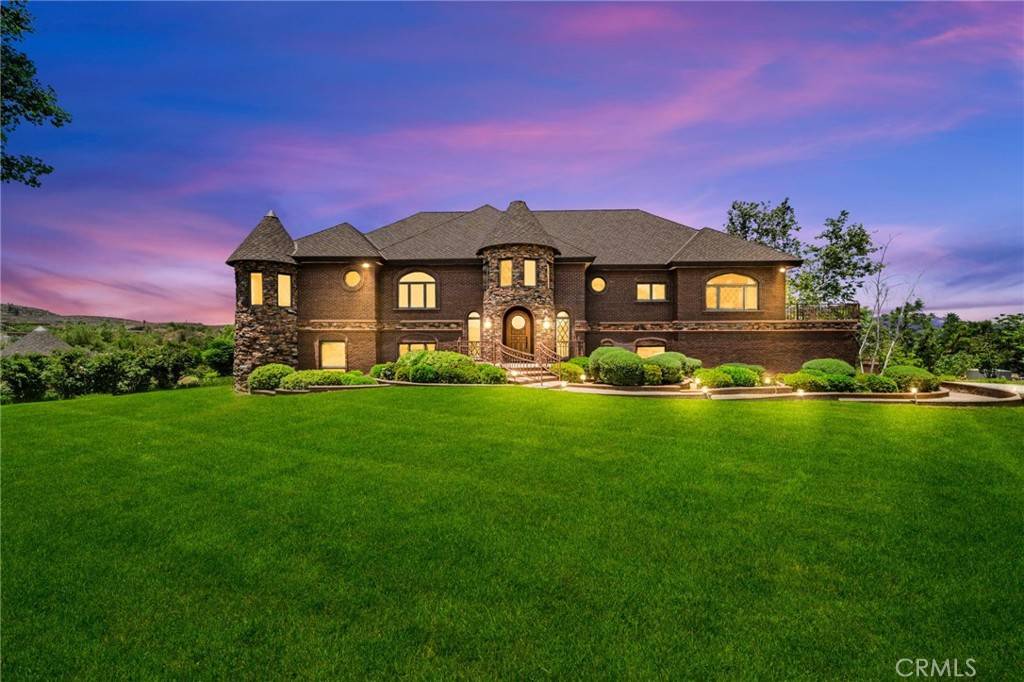 21605 Via Liago, Lake Mathews, CA 92570