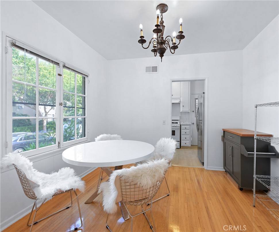 Beverly Hills, CA 90212,149 South Crescent Drive Apt A