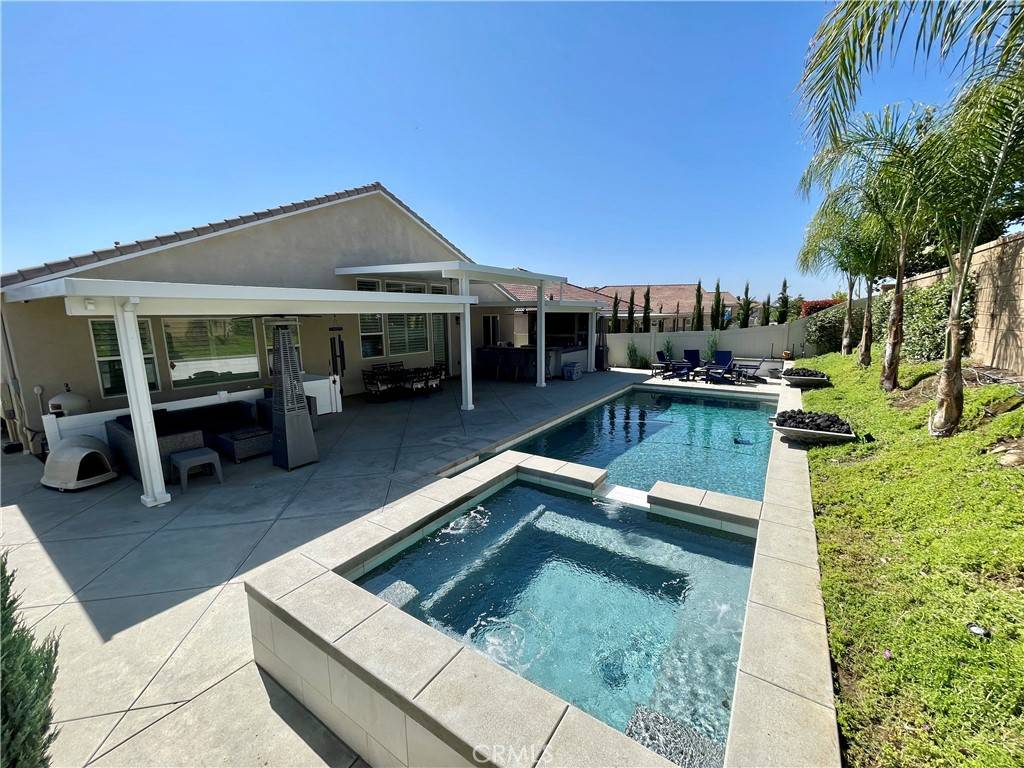 35151 Silverleaf LN, Murrieta, CA 92563
