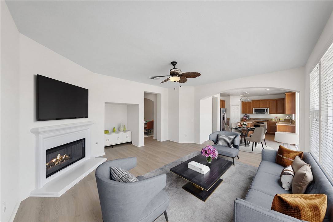 Wildomar, CA 92595,23812 Cook CT