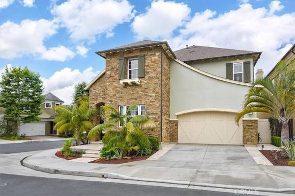 Huntington Beach, CA 92649,17495 Oakbluffs LN