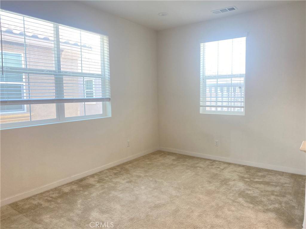 Chino, CA 91710,6968 Silverado ST
