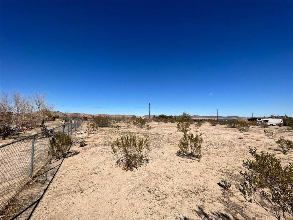 0 Walpi DR, Joshua Tree, CA 92252