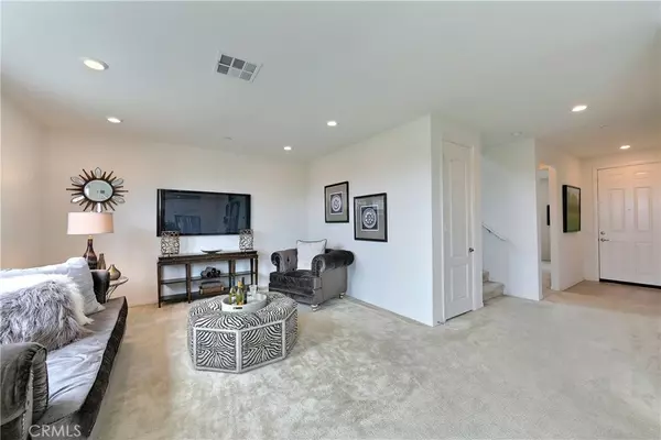 Fontana, CA 92336,16129 Doran LN