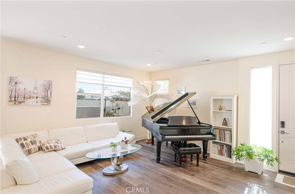Garden Grove, CA 92840,12178 Greenleaf LN