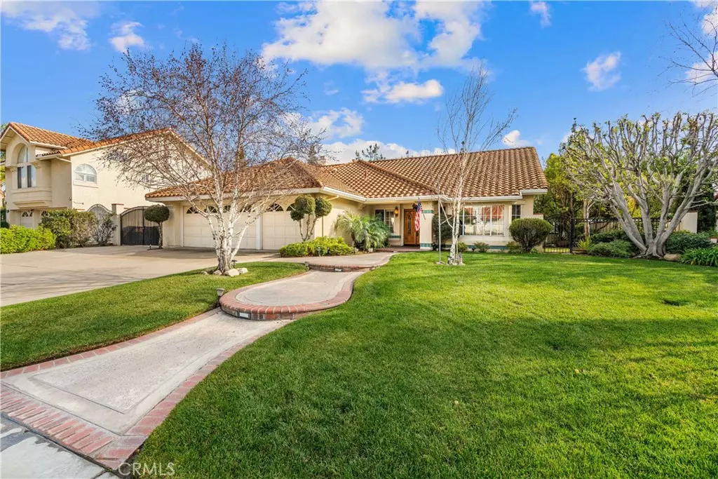 Yorba Linda, CA 92887,5925 Vista Del Mar