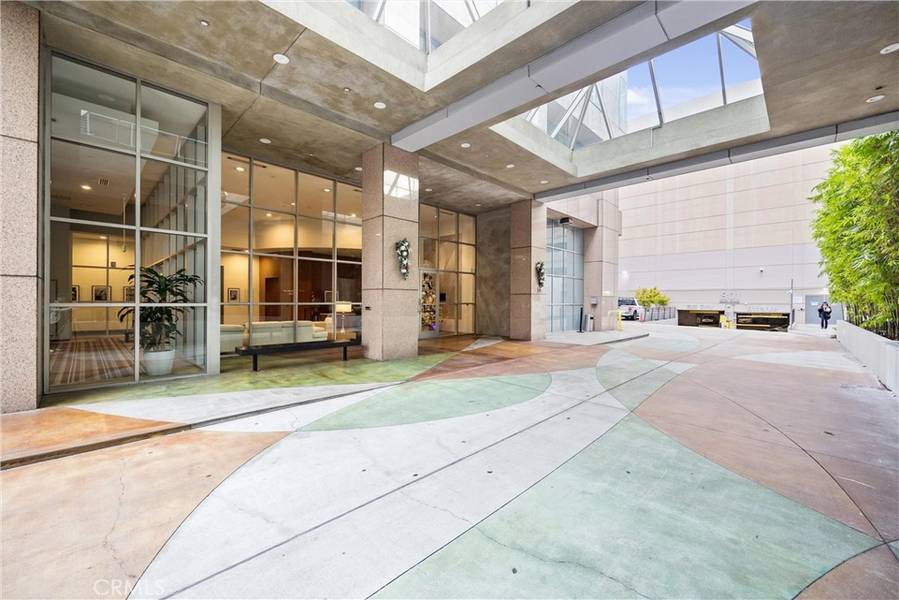 801 S Grand AVE #1404, Los Angeles, CA 90017