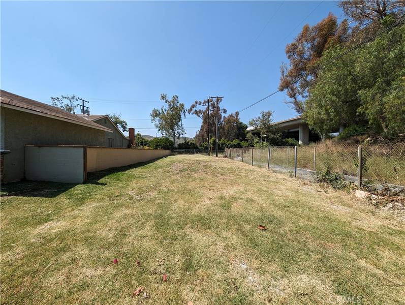 2761 1/2 Kellogg Park DR, Pomona, CA 91768