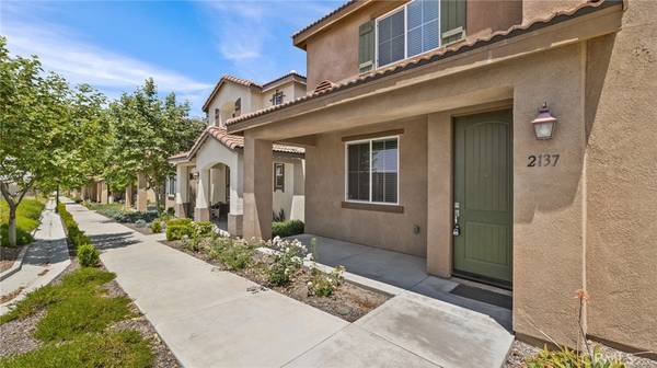 2137 Lavender Ln, Colton, CA 92324