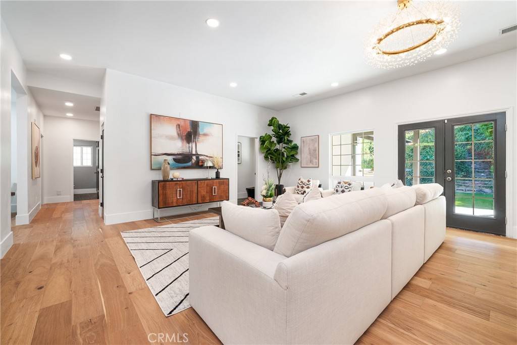 Brea, CA 92823,235 Verbena LN