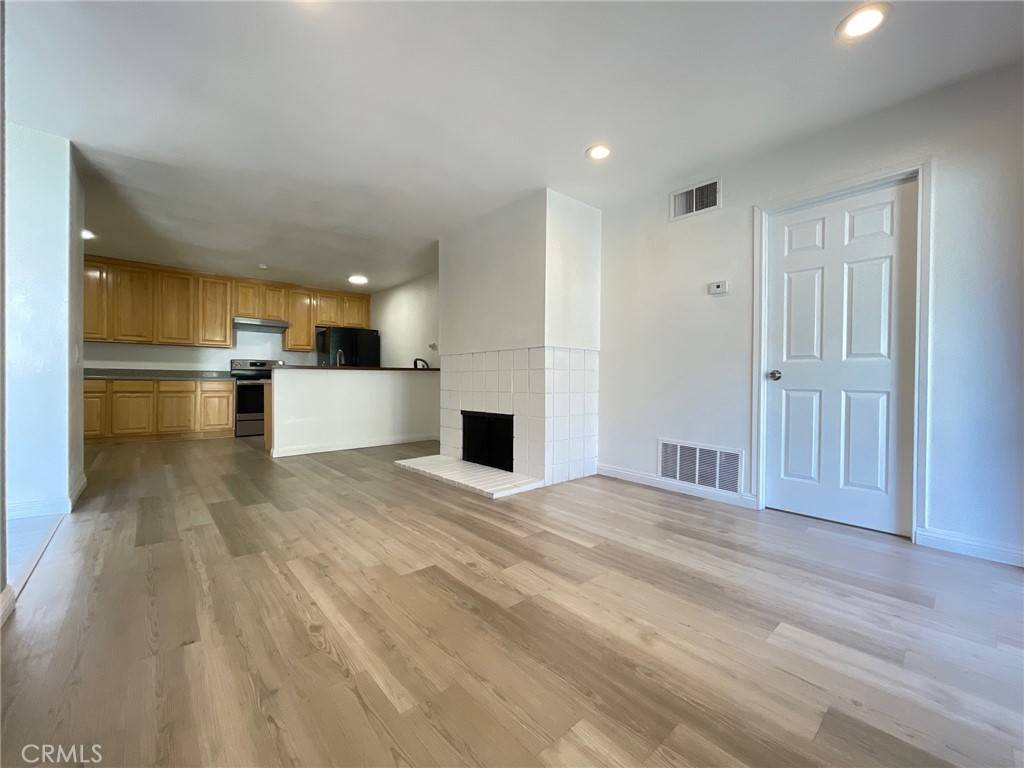 Diamond Bar, CA 91765,23647 Golden Springs DR #10G