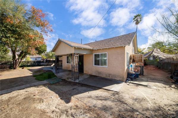 San Jacinto, CA 92583,143 N Wateka ST