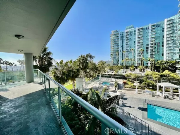 Marina Del Rey, CA 90292,13600 Marina Pointe #511