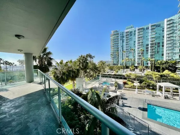 Marina Del Rey, CA 90292,13600 Marina Pointe #511