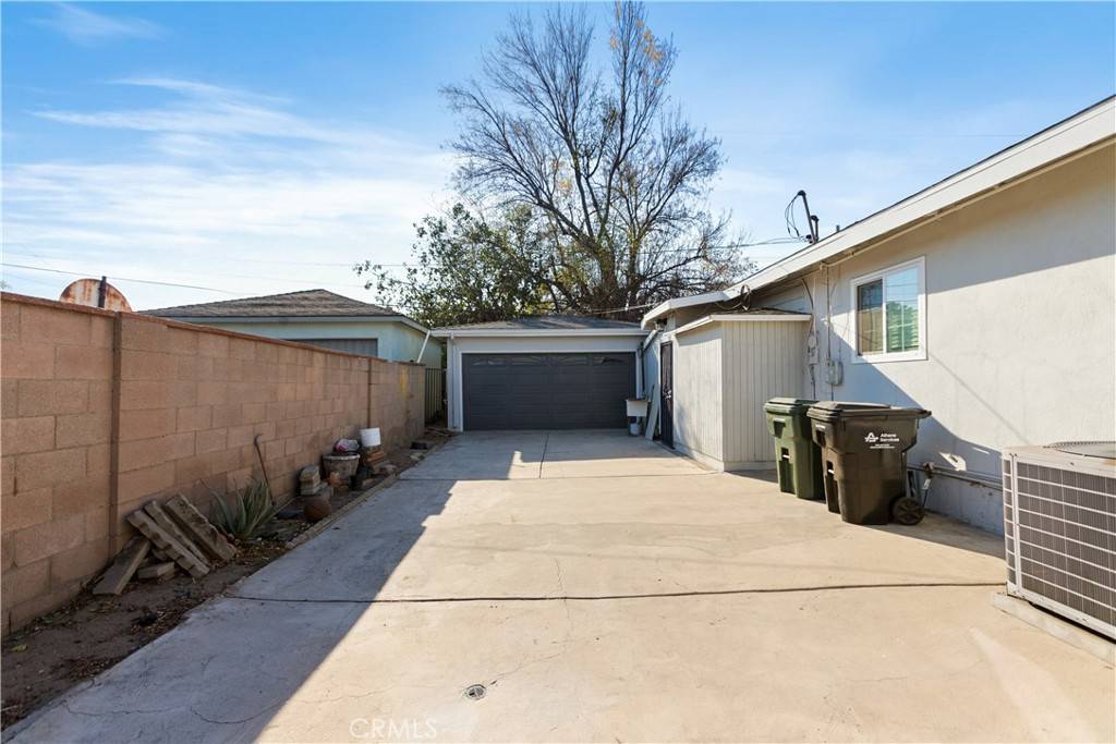 Covina, CA 91722,628 W Arrow