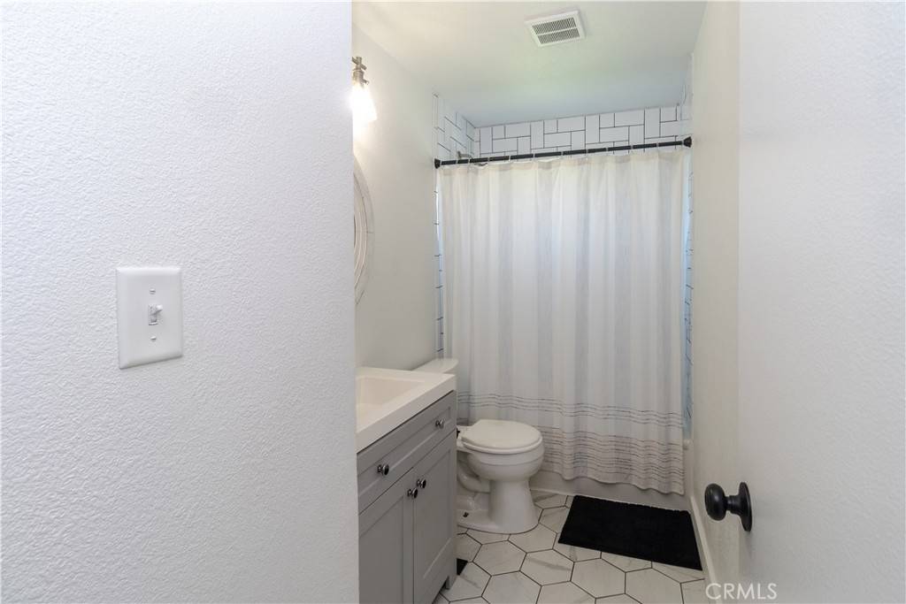Clovis, CA 93612,42 W Rall AVE