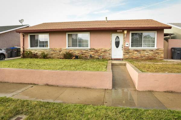 1861 Oneill PL, Oxnard, CA 93033