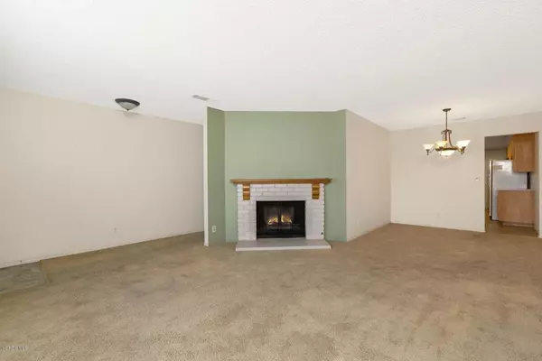 Oxnard, CA 93035,1811 Narrows CT