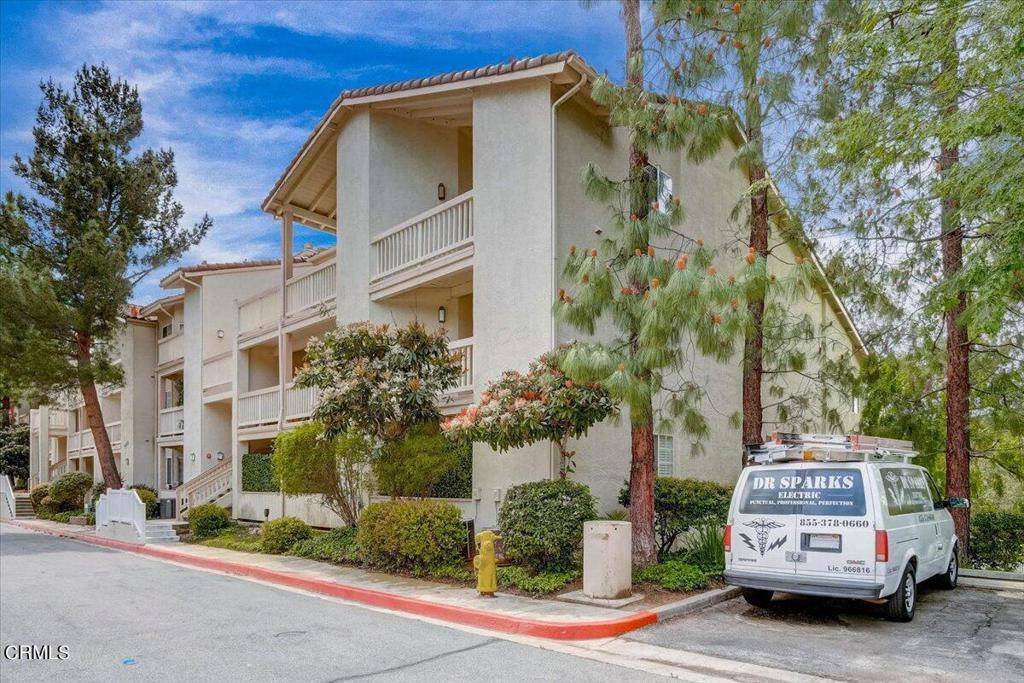 Oak Park, CA 91377,5728 Oak Bend LN #406