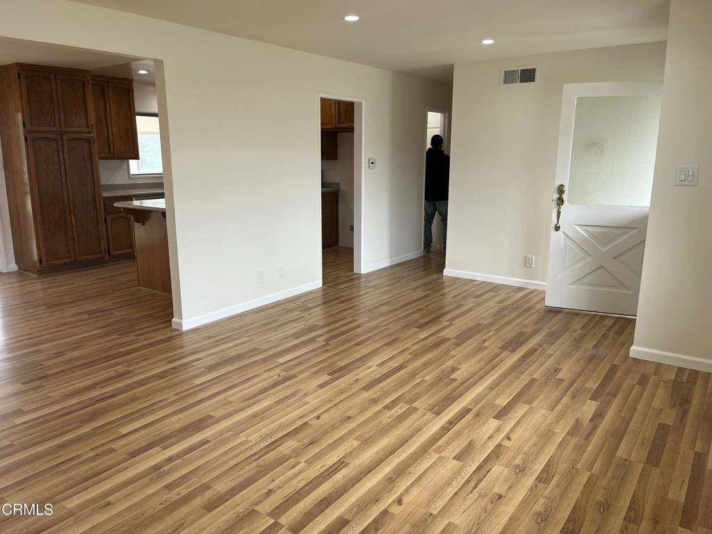 Newbury Park, CA 91320,571 Dorena DR