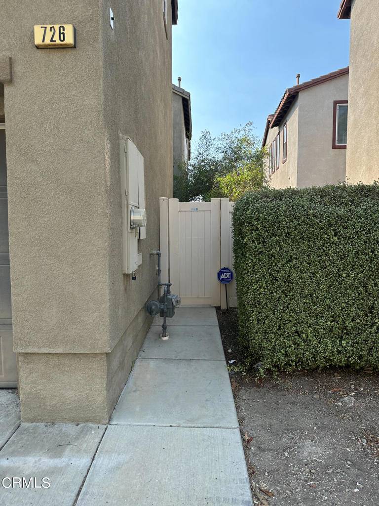 Oxnard, CA 93036,726 Owens River DR #2