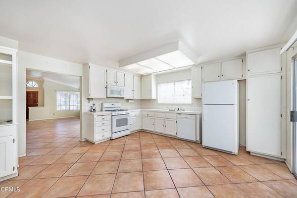 Camarillo, CA 93012,5056 Via Calderon