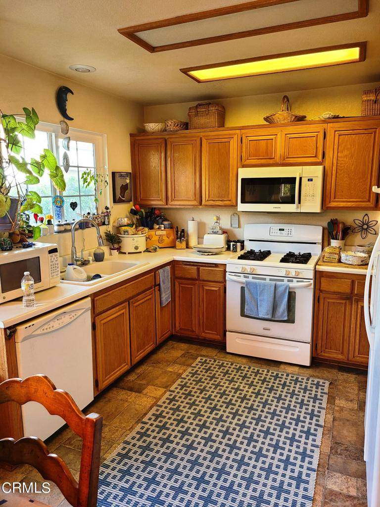 Ventura, CA 93004,130 Pistachio AVE
