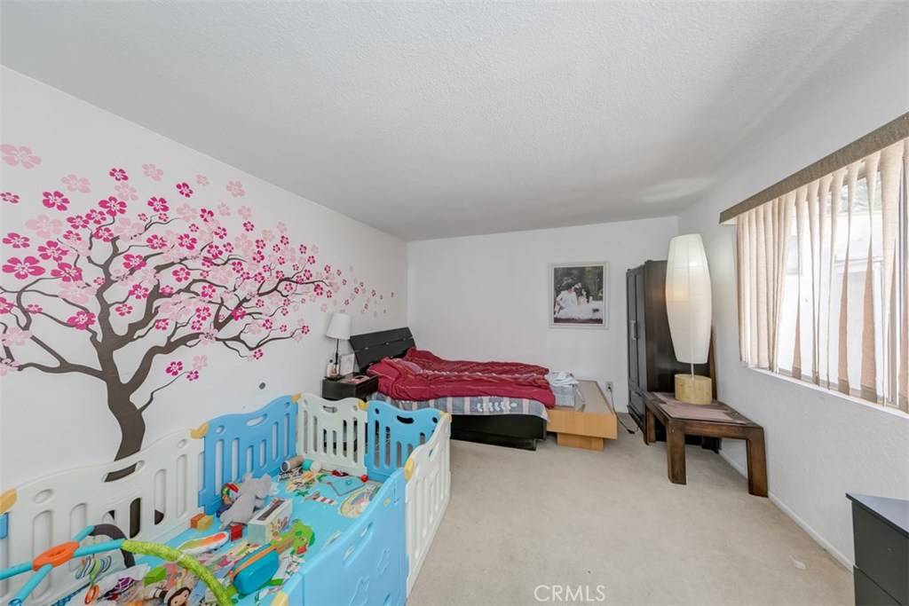 Montebello, CA 90640,1661 Neil Armstrong ST #203