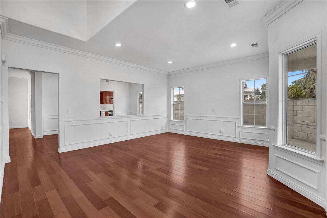 San Gabriel, CA 91776,5233 Walnut Grove AVE