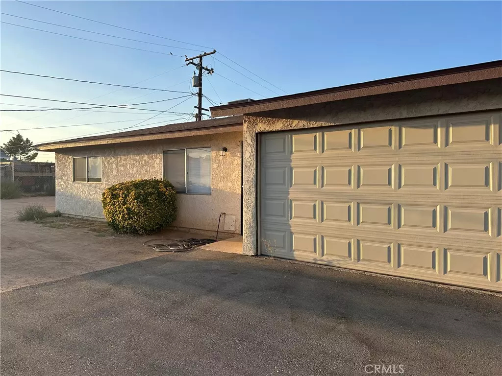 Apple Valley, CA 92308,12212 Kiowa RD #3