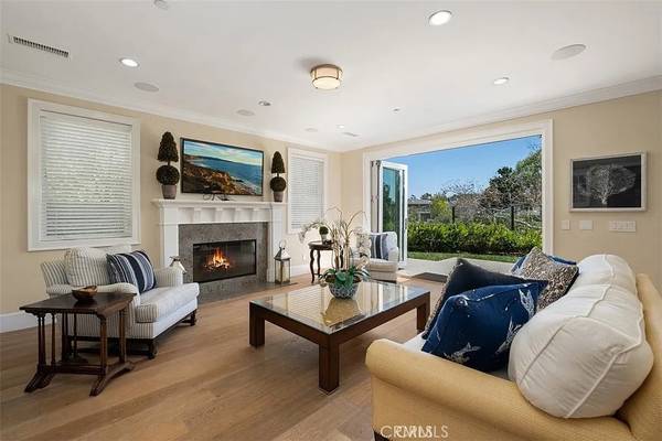 Newport Beach, CA 92660,4 Summer House LN