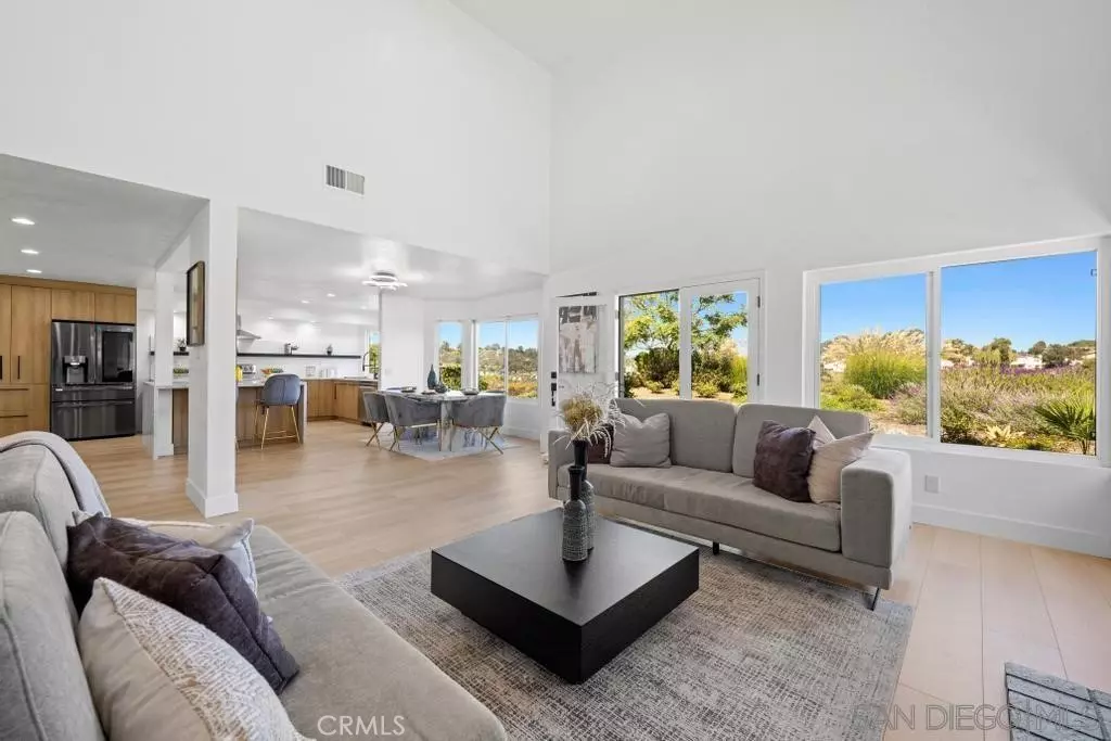 Encinitas, CA 92024,3638 Lorimer LN