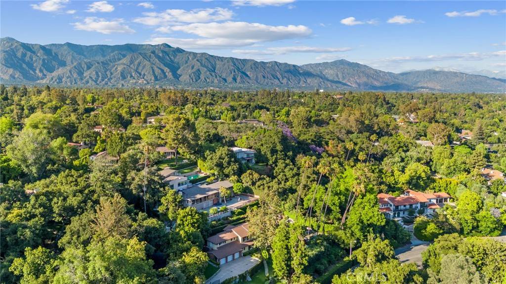San Marino, CA 91108,1464 Virginia RD