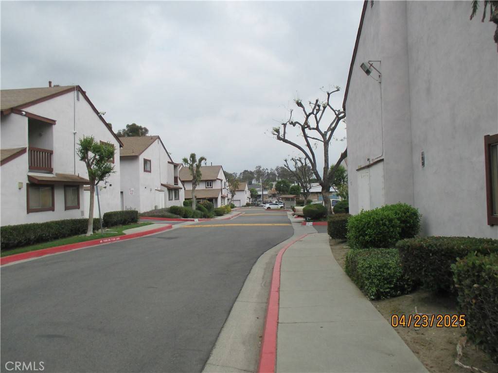 Montebello, CA 90640,1728 Bradbury DR