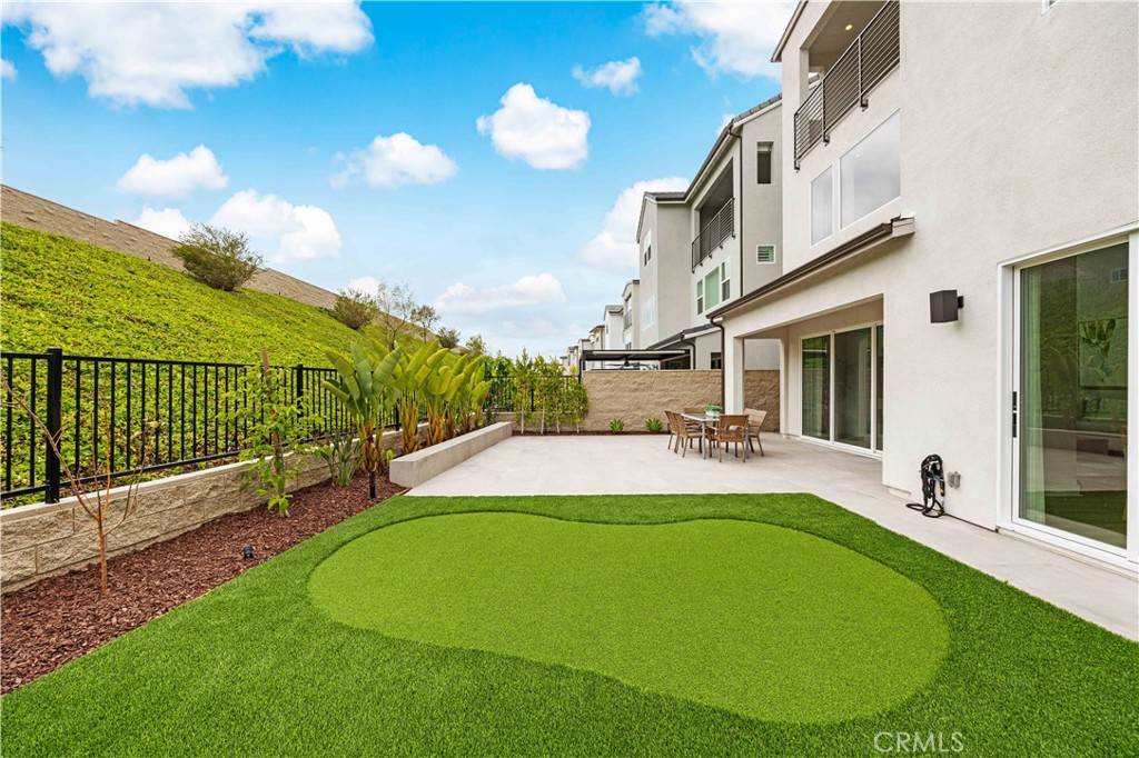 Lake Forest, CA 92630,281 Burwood