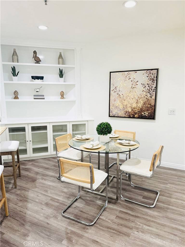 Venice, CA 90291,235 Main ST #118