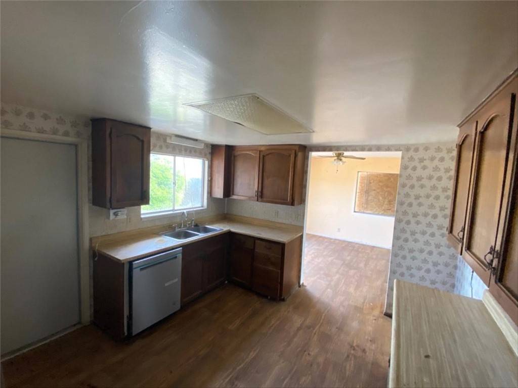 Lompoc, CA 93436,516 N L ST