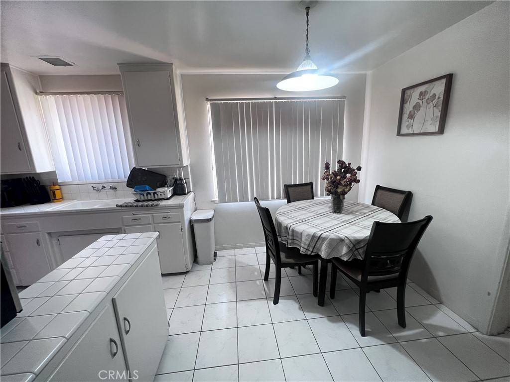 Alhambra, CA 91801,400 401Grand N Atlantic BLVD