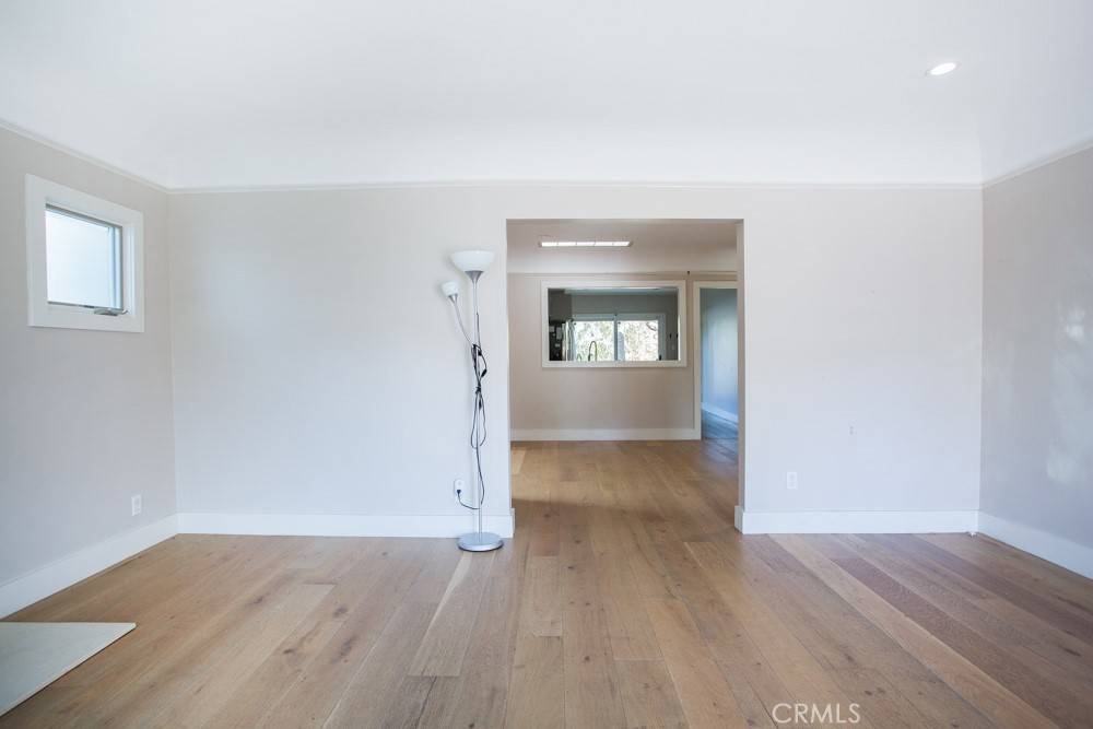 Los Angeles, CA 90025,2038 Thayer AVE