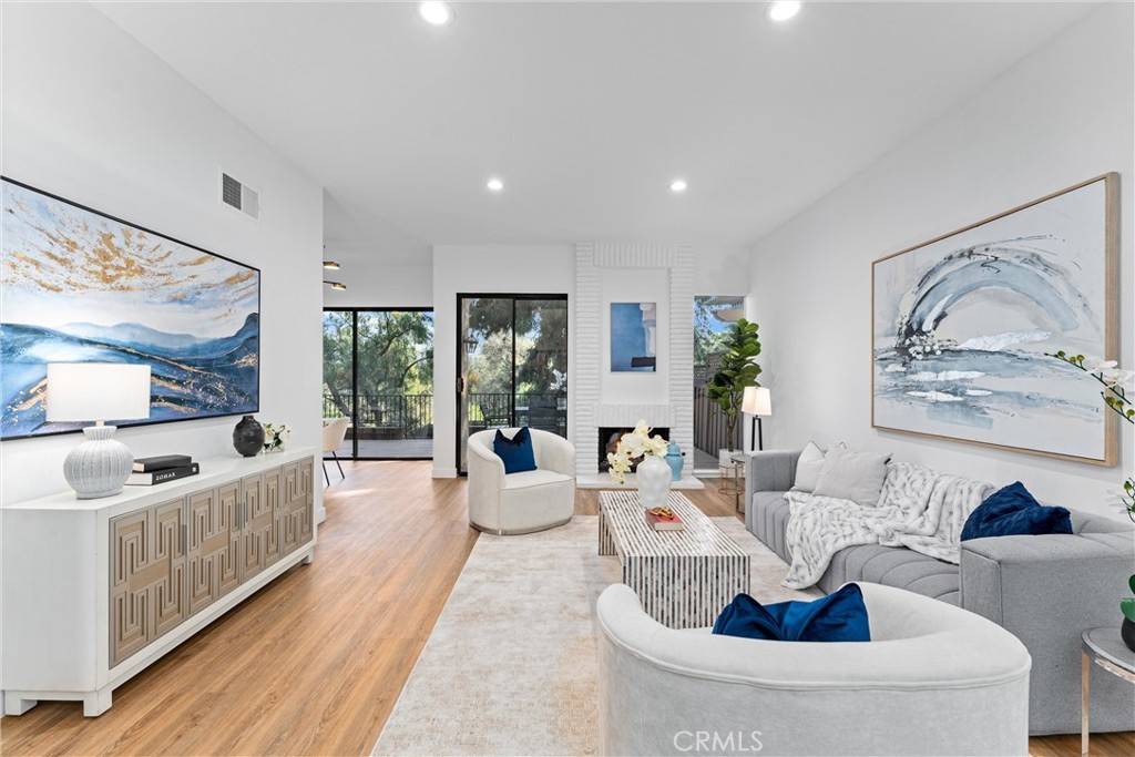 Fullerton, CA 92835,532 Riviera CT