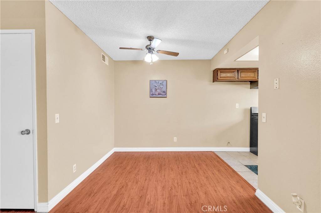 Pico Rivera, CA 90660,4072 Rosemead Blvd #7