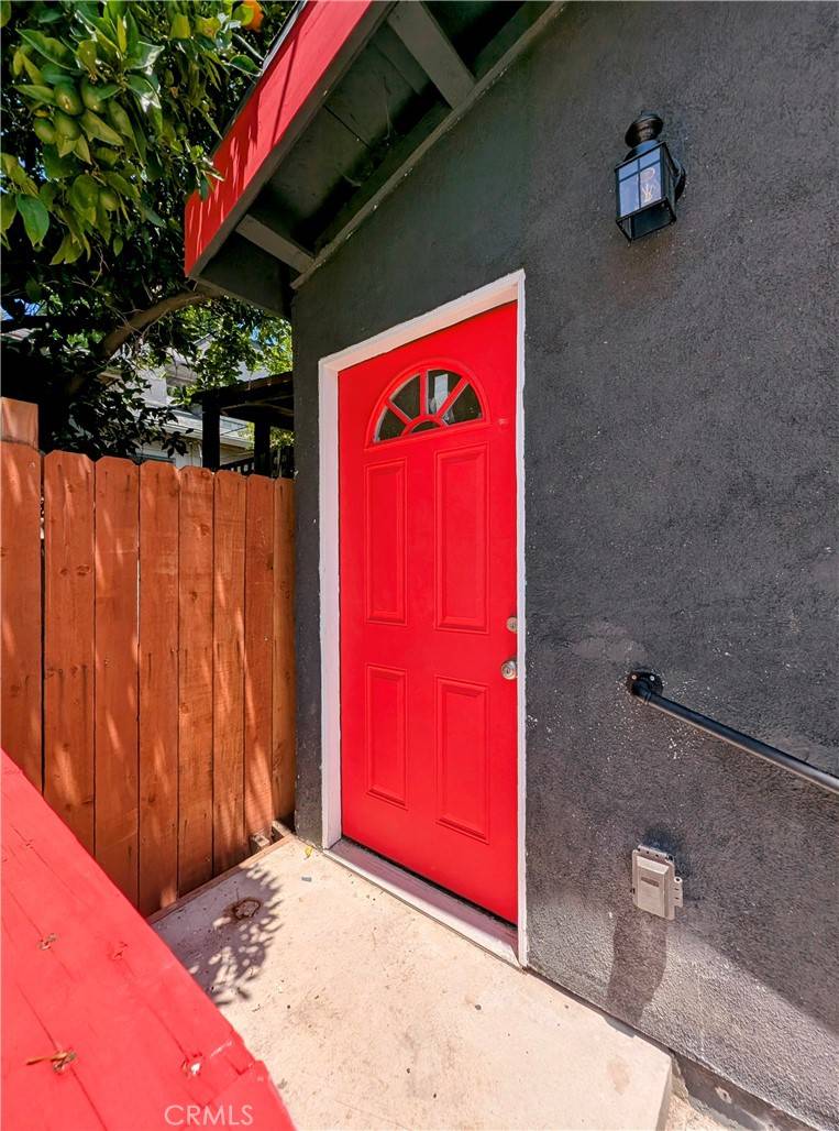 Los Angeles, CA 90042,1575 1/2 Munson AVE #1/2