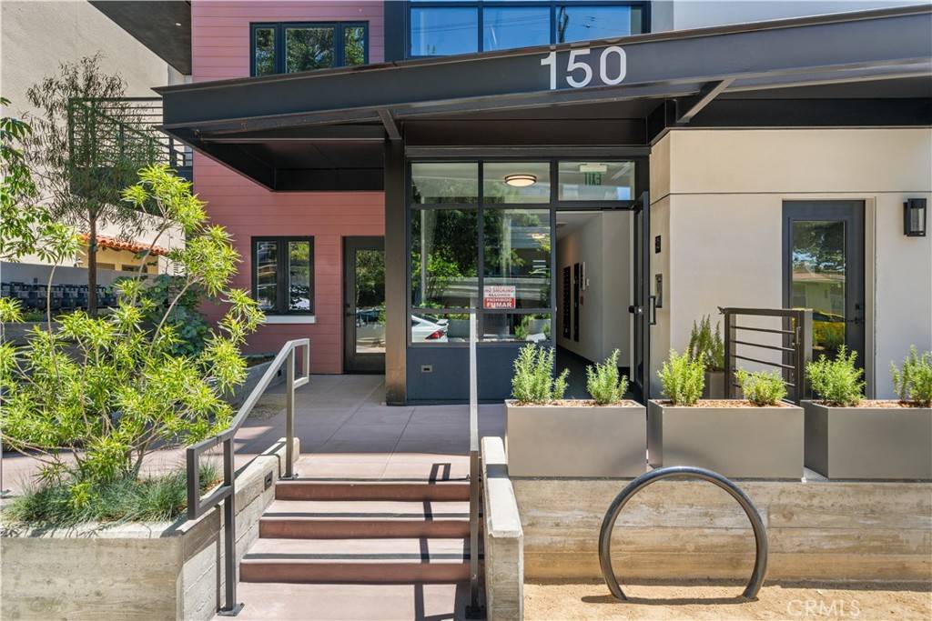 Pasadena, CA 91101,150 S Oak Knoll AVE #105